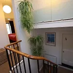 Bright One Bed Flat Close To Bri & University