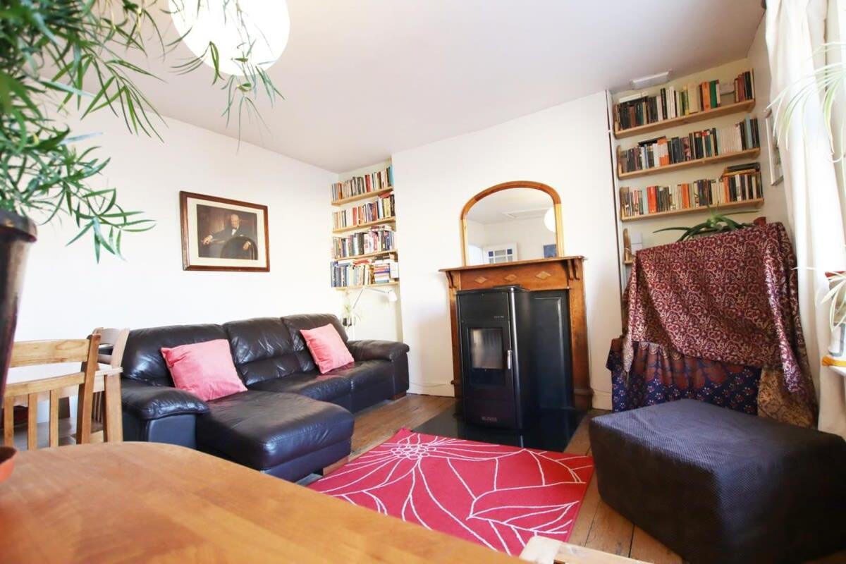 Bright One Bed Flat Close To Bri & Apartment Bristol