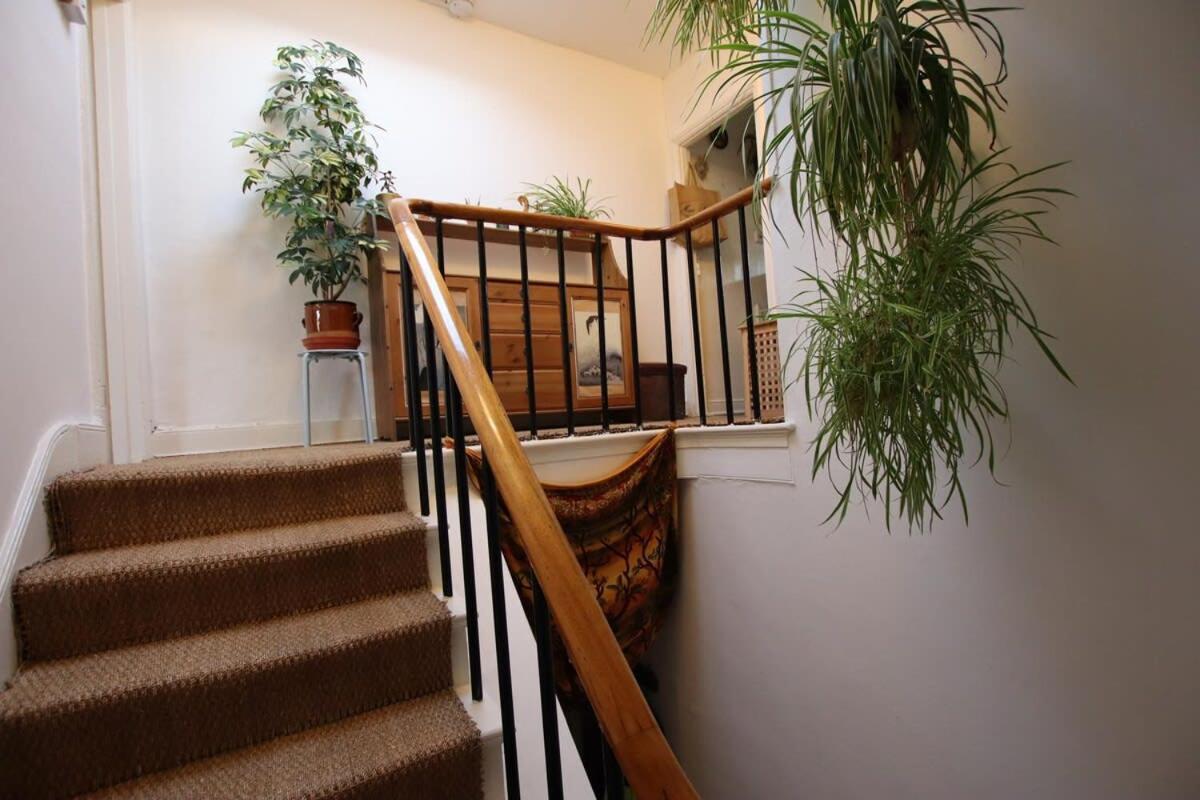 Bright One Bed Flat Close To Bri & Apartment Bristol